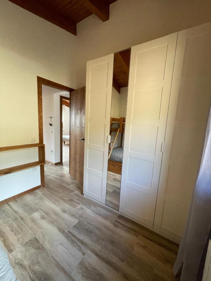 Casa De Les Escoles, Espinalbet - Alberga Castellar del Riu Eksteriør bilde