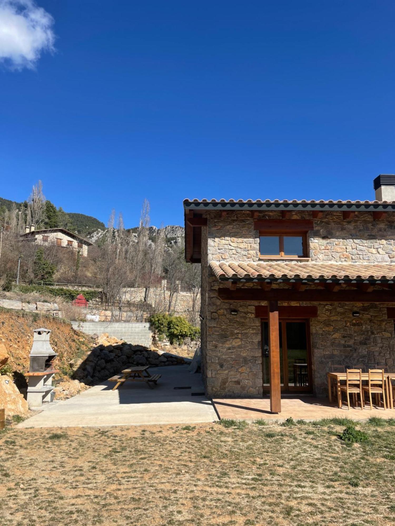 Casa De Les Escoles, Espinalbet - Alberga Castellar del Riu Eksteriør bilde