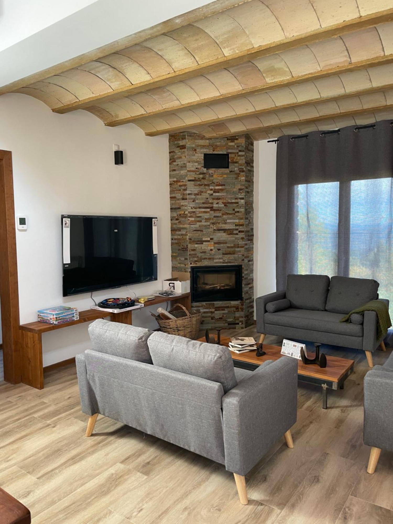 Casa De Les Escoles, Espinalbet - Alberga Castellar del Riu Eksteriør bilde