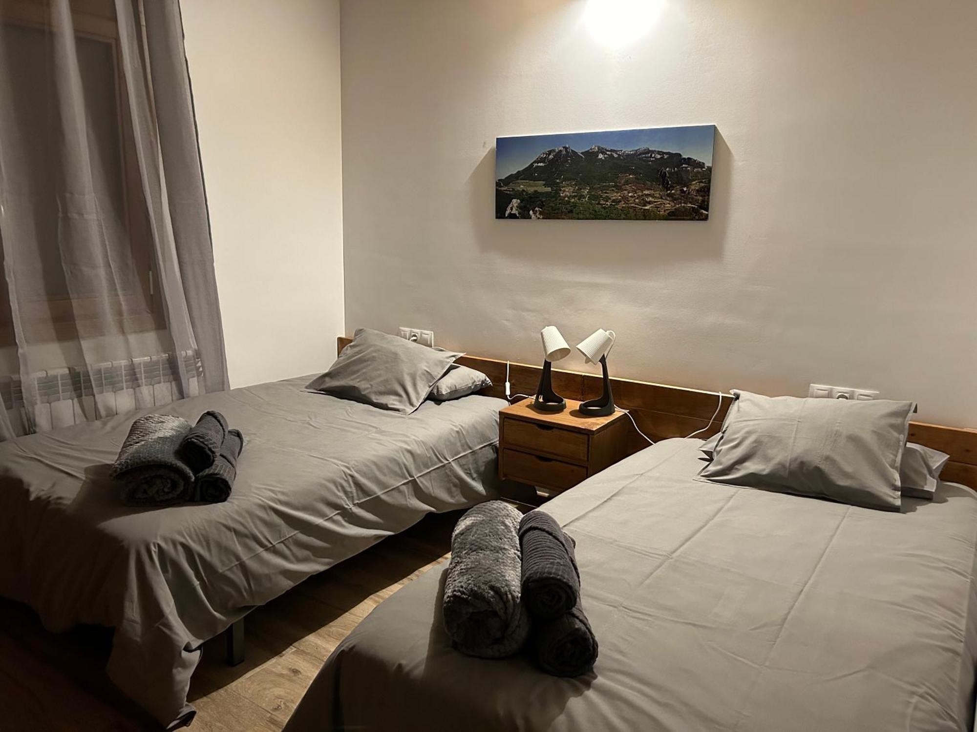 Casa De Les Escoles, Espinalbet - Alberga Castellar del Riu Eksteriør bilde