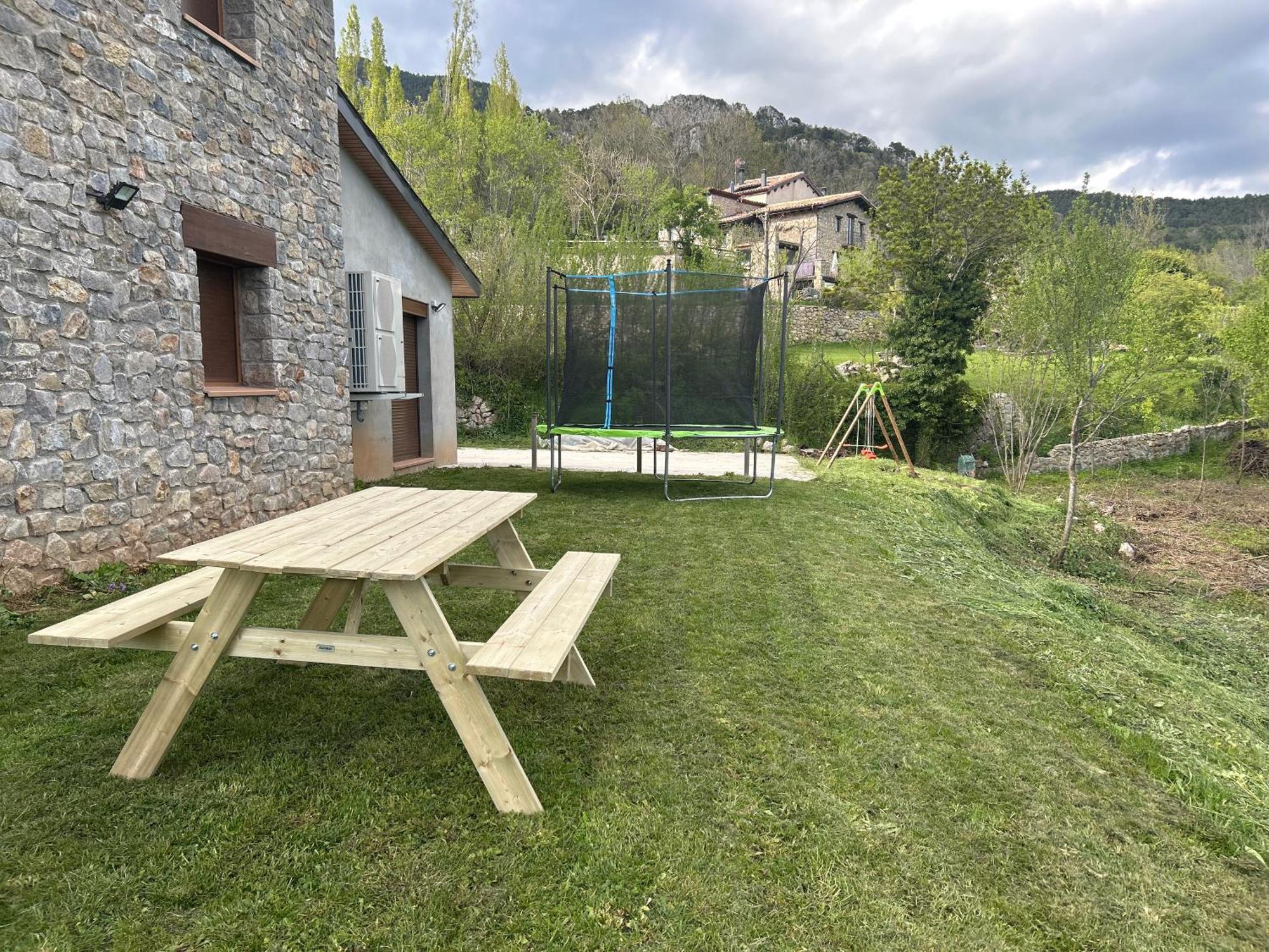 Casa De Les Escoles, Espinalbet - Alberga Castellar del Riu Eksteriør bilde